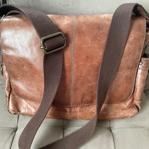 Vintage leather fossil messenger bag